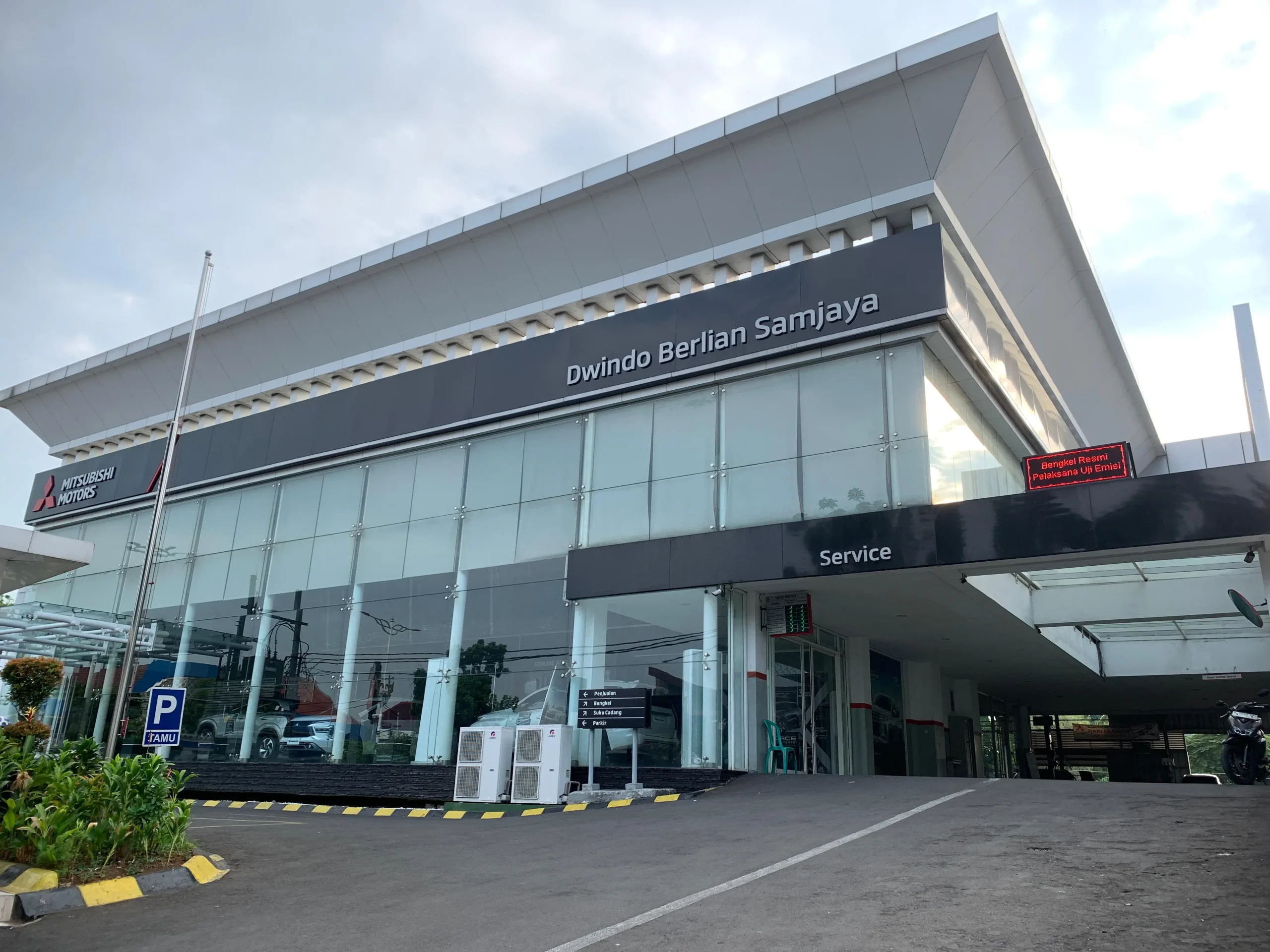 Dealer-Mitsubishi-Terdekat-scaled.webp
